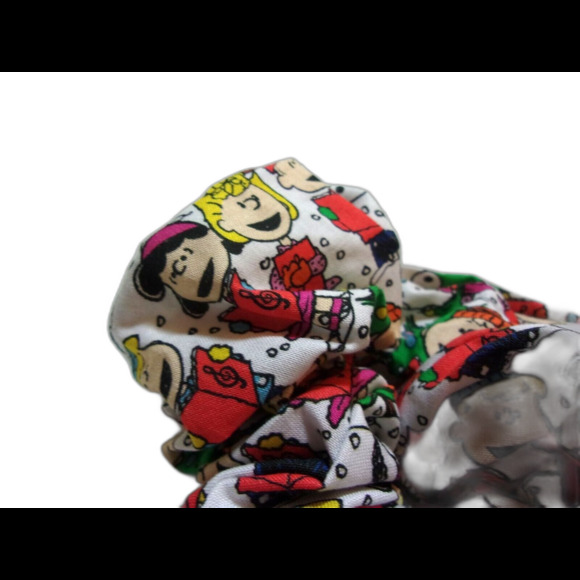 Peanuts Charlie Brown Christmas Scrunchie Snoopy Linus Lucy Hair Accessory - Picture 3 of 4